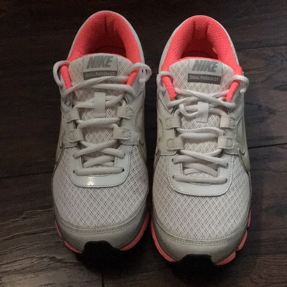 Nike Dual Fusion women's sneakers - Picture 4 of 8